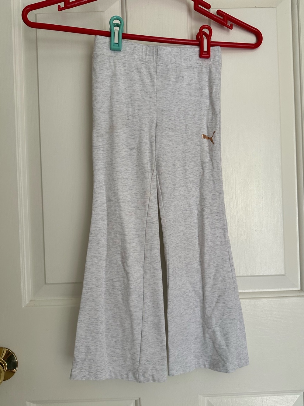Puma Girls Light Gray Flared Sweatpants, size 4